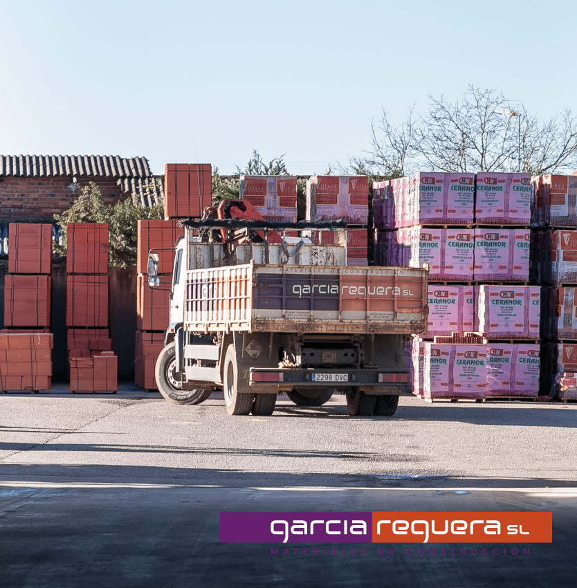 transporte de materiales de construcción en león